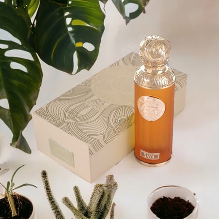 عطر قصة