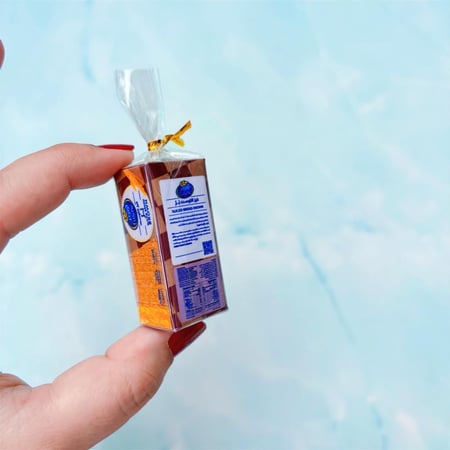 مغناطيس توست أسمر