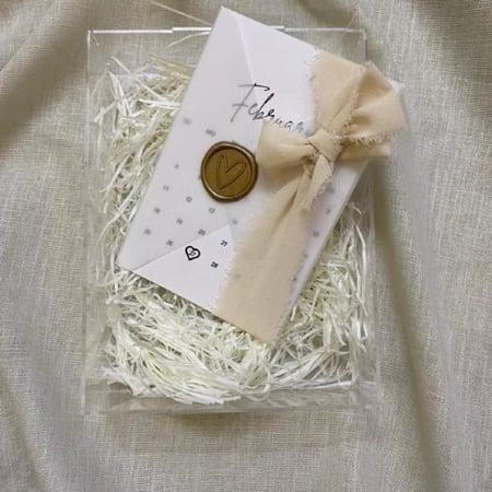 بوكس اكريلك لرسالة العمر