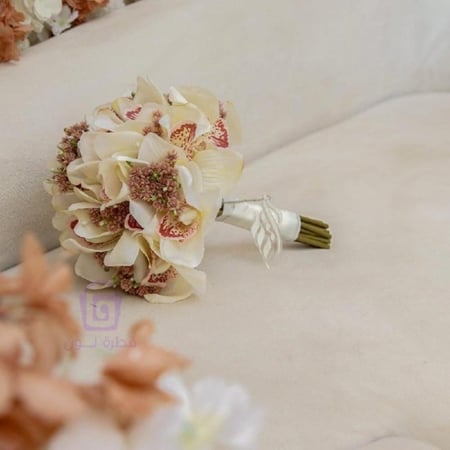 مسكة عروس مسكة ورد باقة ورد تاق ورد  عرائس عرايس