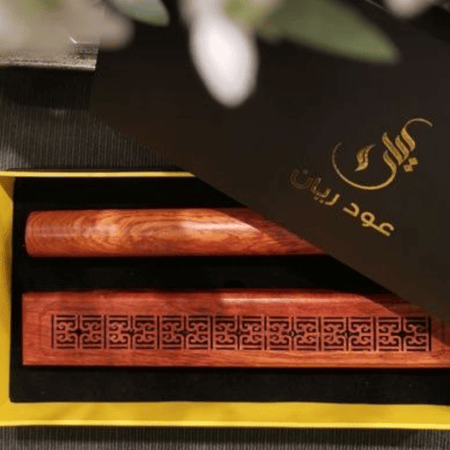 أعواد بخور الند 55 عود و مبخرة خشبية في بوكس هدية فخم