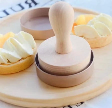 عصا خشب كبس التارت / مكبس عجين / ضغاط عجين /عصا ضغط عجينة الكوكيز / خشبة كبس لقوالب االتارت (قطعه واحده )