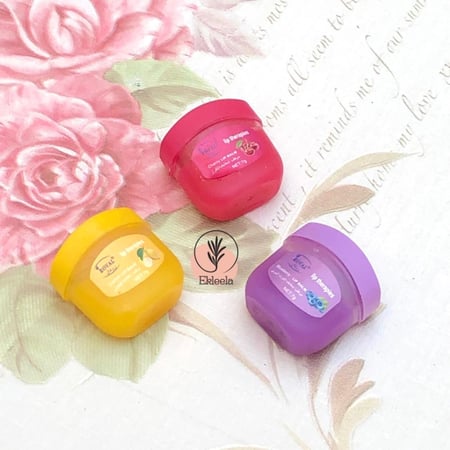 توزيعات اليوم العالمي للهلال الاحمر ( 12 قطعه )