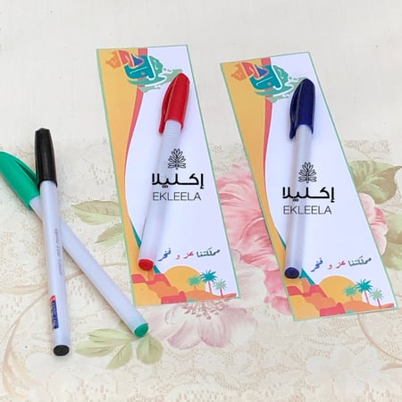 توزيعات اقلام مع ثيم ورقي لليوم الوطني( 12 قطعه )