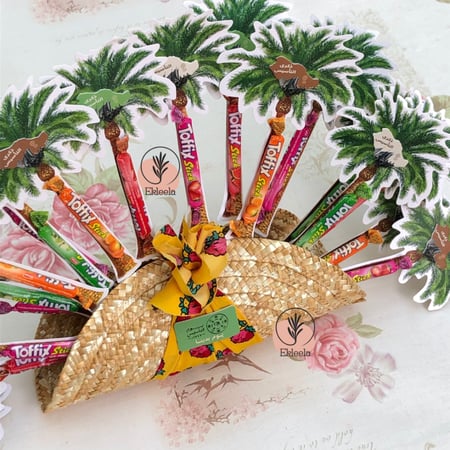 توزيعات باقة النخل مع التعبية ليوم التأسيس ( قطعه واحده )