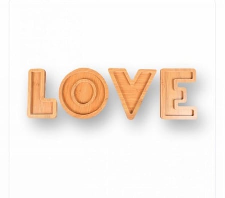 قالب خشب LOVE  مكون من 4 احرف