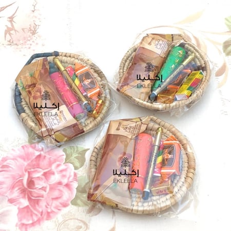 توزيعات العيد و رمضان / عيديات للكبار / توزيعات خوص للكبار مع سله خوص/ قرقيعان / هدايا العيد  ( 12 خوص صغير مع سله خوص  )