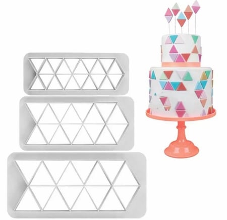 قطاعة مثلث لعجين السكر / قطاعات تزيين / قطاعه اشكال ( 3 قطع احجام مختلفه )