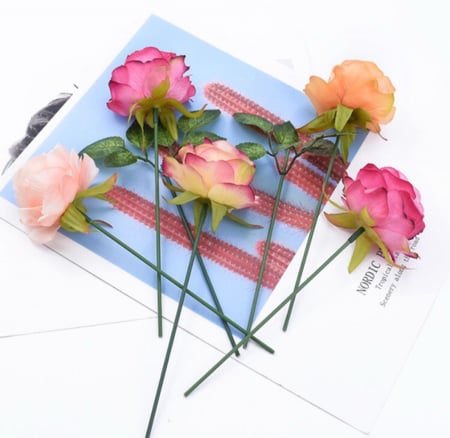 سلك ورد عجينة السكر / اسلاك ورود للاعمال اليدويه (12 حبه )