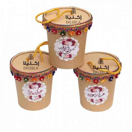 علب توزيعات كرتونيه شعبيه  بدون تعبيه / علب عيديات ( 12 علبه )