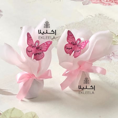 توزيعات مناكير ملون مع ثيم توعيه بسرطان الثدي ( 12 قطعه )