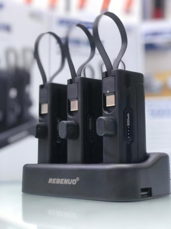 بطاريات متنقلة بقوة 5000 ملي امبير - اسود