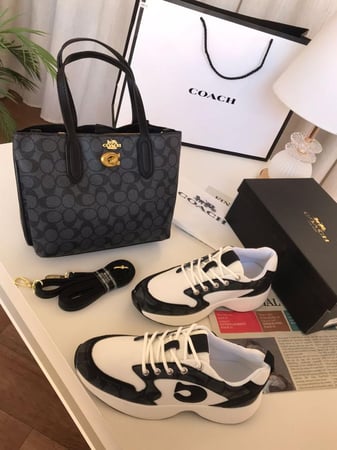 COACH COLLECTION