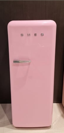 ثلاجة كلاسيك سميج إيطالي وردي موديل (FAB28SPKR