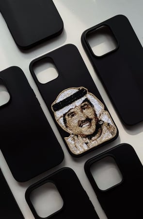 كفر بتطريز صوره شخصيه اسود