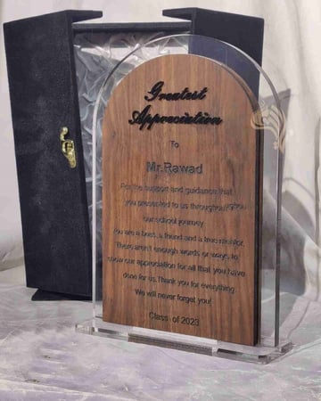 دروع تذكاريه خشبيه تفصيل حسب الطلب