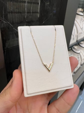 عقد من التصاميم العالمية-عيار 18