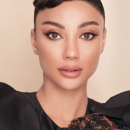 عدسات ليندا لاتيه