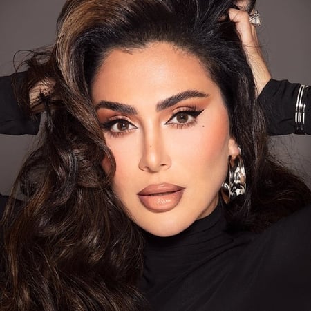 Diva HUDA KATTAN LILI ديفا هدى بيوتي ليلي