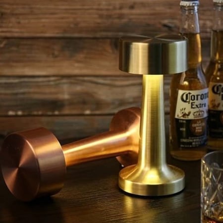 أبجورة طاولة معدني بإضاءة ليد حديثة