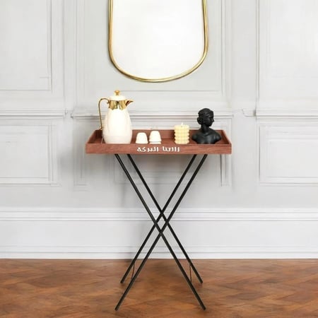 ستاند تقديم مزين بعبارة ( زارتنا البركة ) بني