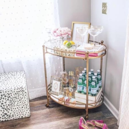 عربية تقديم ضيافة ذهبي : 23