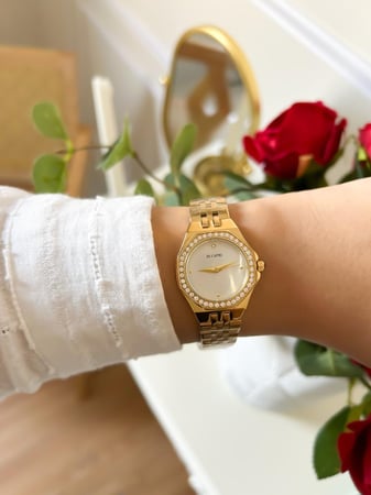 ساعة يد نسائية فضيه-  DI2176