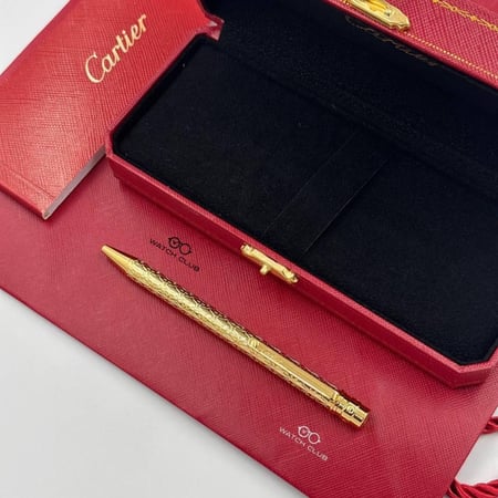 قلم ماركة كارتير ذهبي