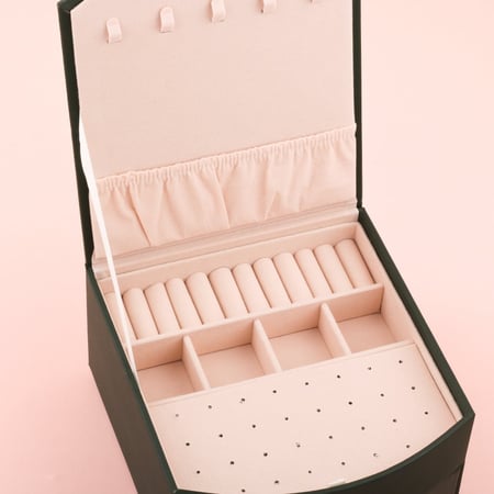 صندوق منظم مجوهرات اخضر