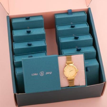 بوكس توزيعات ساعات 6 قطع