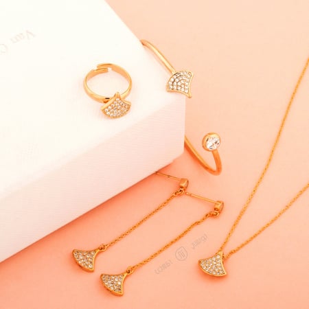 طقم اطفال - متجر لونسي