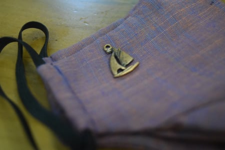 اضافة اكسسوار معدني للكمامة