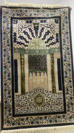 سجادة حرير فاخرة حجم كبير