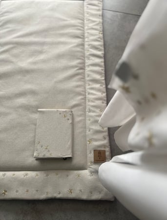 طقم النجوم سجادة وجلال ومصحف مطرزه