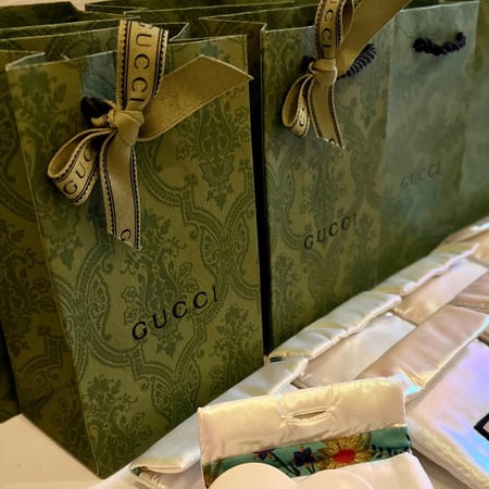 مرايا قوتشي قلب سكري مع حافظة قماشية - اضافة كيس قوتشي اختيارية