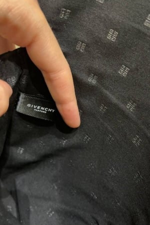 جفنشي باوتش اسود جلد و مخمل Givenchy Leather clutch bag