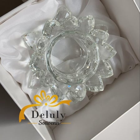 10 هدايا فريدة من حامل الشمع الكريستالي الاصلي - كريستال تي لايت