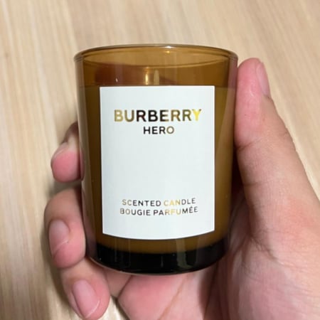 Burberry Hero Candle ٧٠ غم شمعة بربري هيرو المعطره