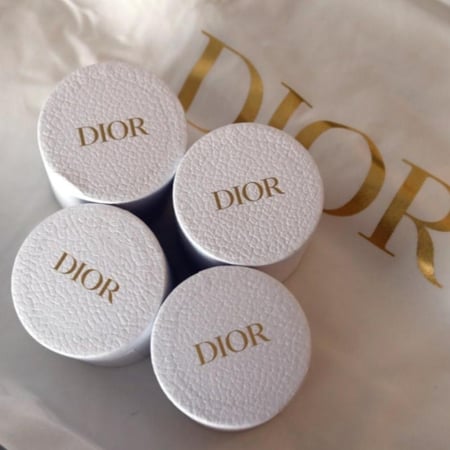 10 توزيعات (سكارف/ علب/ كيس) بتصميم ديور مع علبه ديور (ماستر بادق التفاصيل)