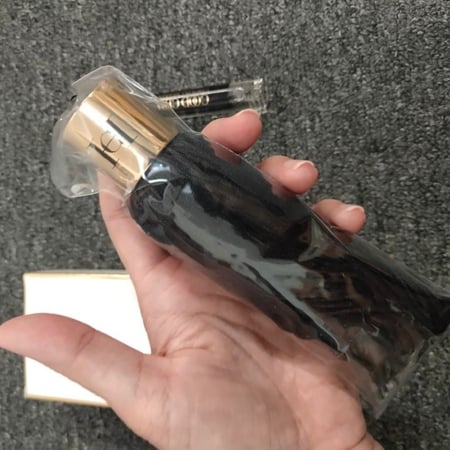 تعليقة فواحة لسيارة من CH الاصليه مع عطرها الفواح