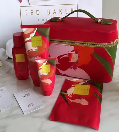 طقم تيد بيكر الكبير