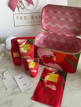 طقم تيد بيكر الكبير