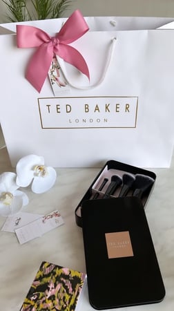 طقم فرش تيد بيكر الاصلي الرائعة