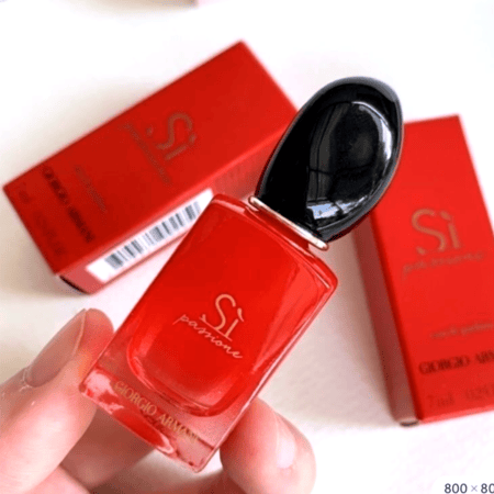 طقم ارمني (باوتش احمر  رائع من ارماني + عطر Si  الاكثر شهرة من ارماني) مع دست باق و الكيس اختياري