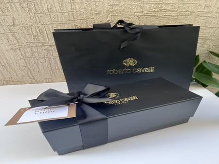 الفخامة في مبخرة روبيرتو كفالي الخزفية الاصليه في علبة كفالي مع اختيارك لاضافة كيس كفالي الاصلي الفخم