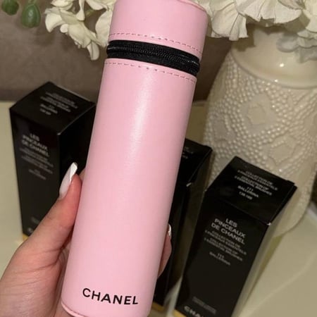 طقم شانيل لفرش المكياج الأساسية 111 Ballerina الوردي