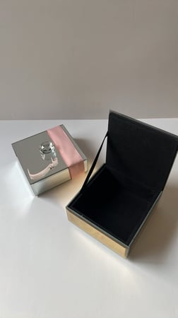 10 علبة مرايا / المرايا المبطنة بالمخمل