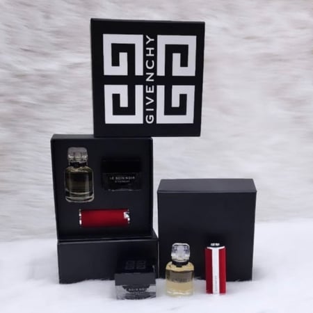 طقم جيفنشي ( عطر /كريم/روج) مع كيس