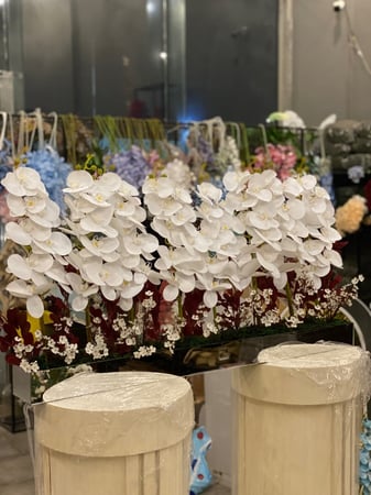 ورد طاولة مقاس متر