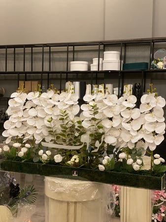 ورد طاولة مقاس متر